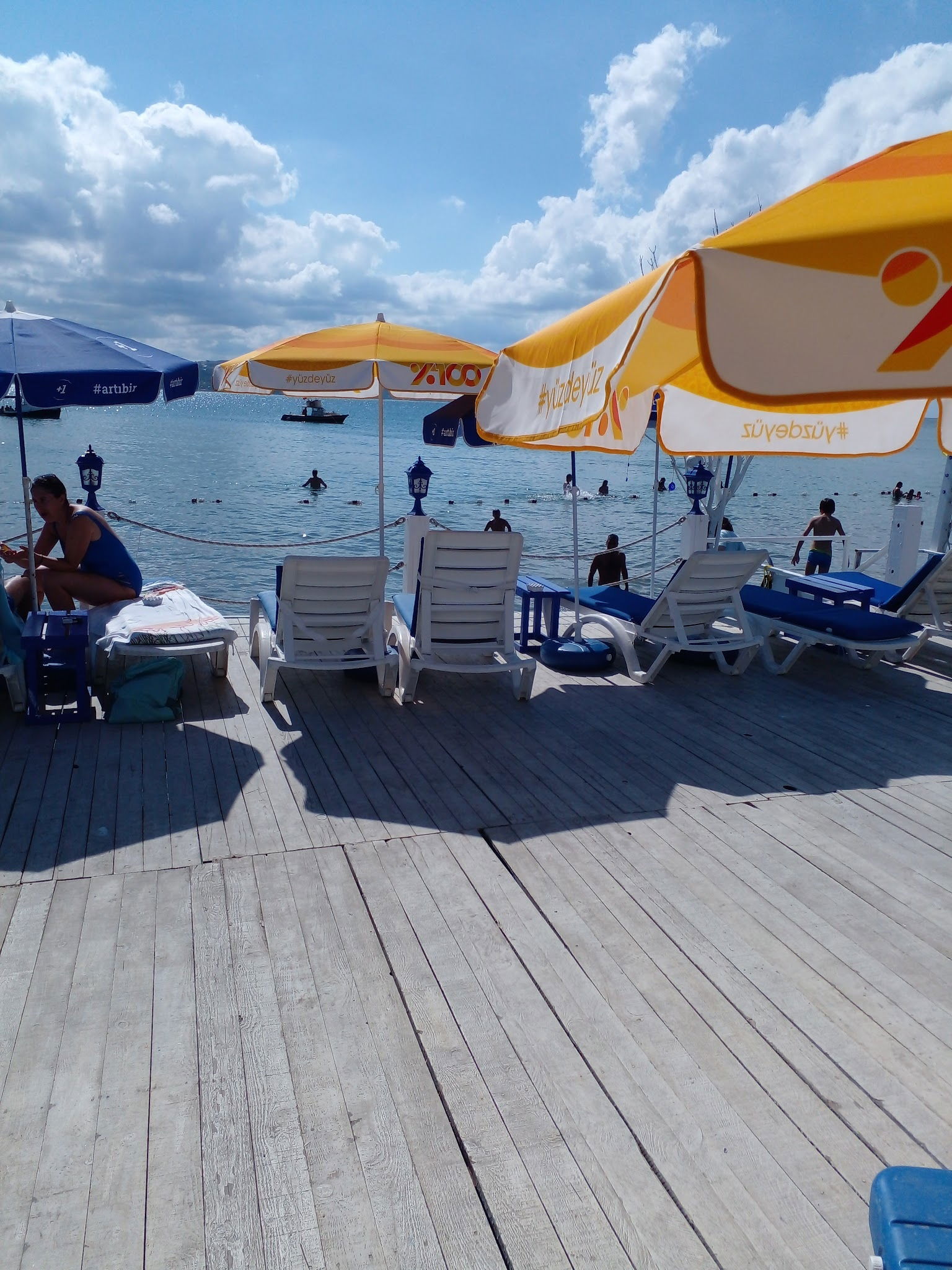 Vip Beach & Fish Restaurant