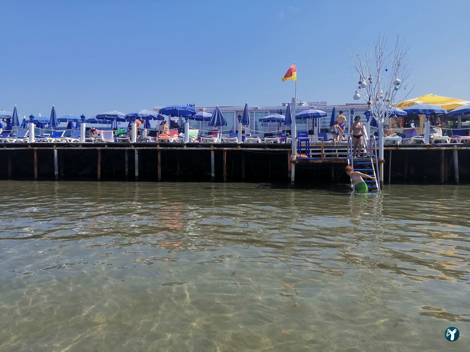 Vip Beach & Fish Restaurant