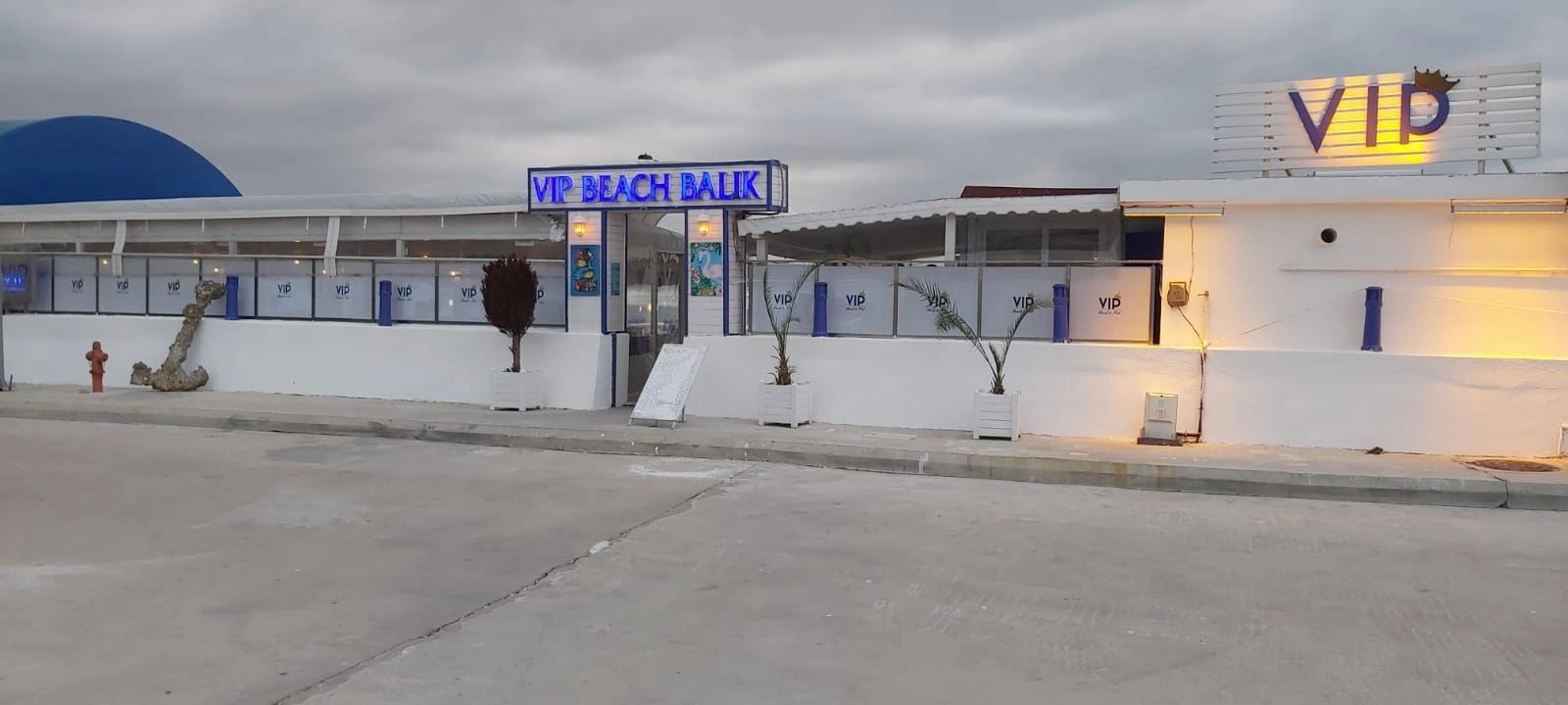 Vip Beach & Fish Restaurant