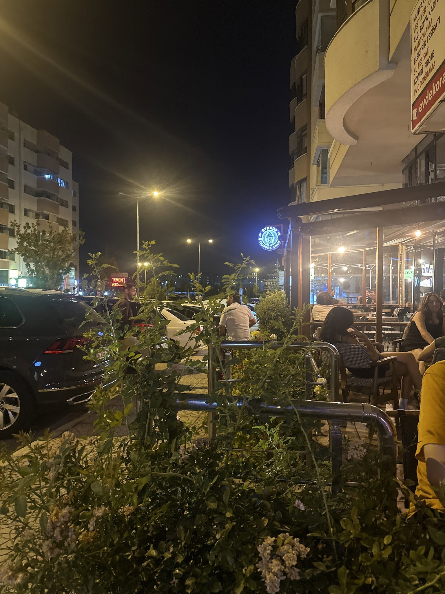 Strada Coffee Shop