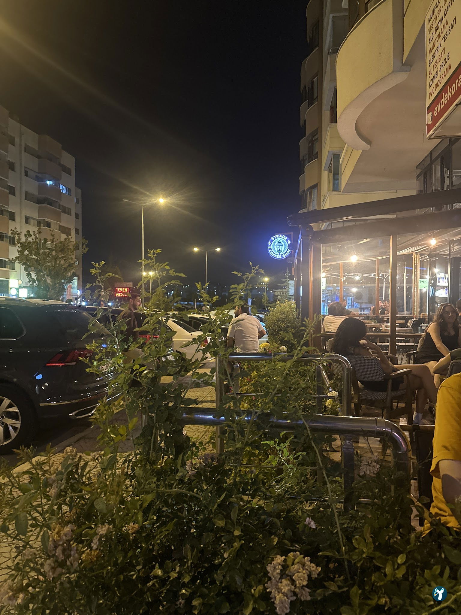 Strada Coffee Shop