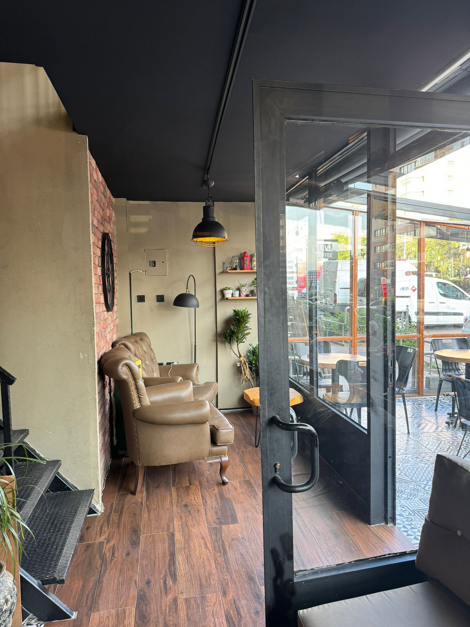 Strada Coffee Shop