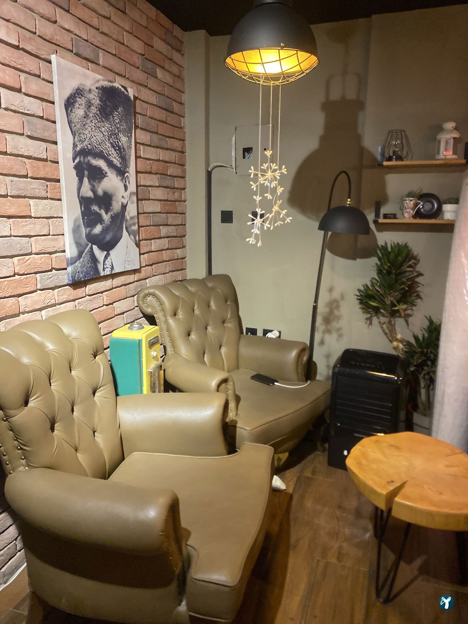 Strada Coffee Shop
