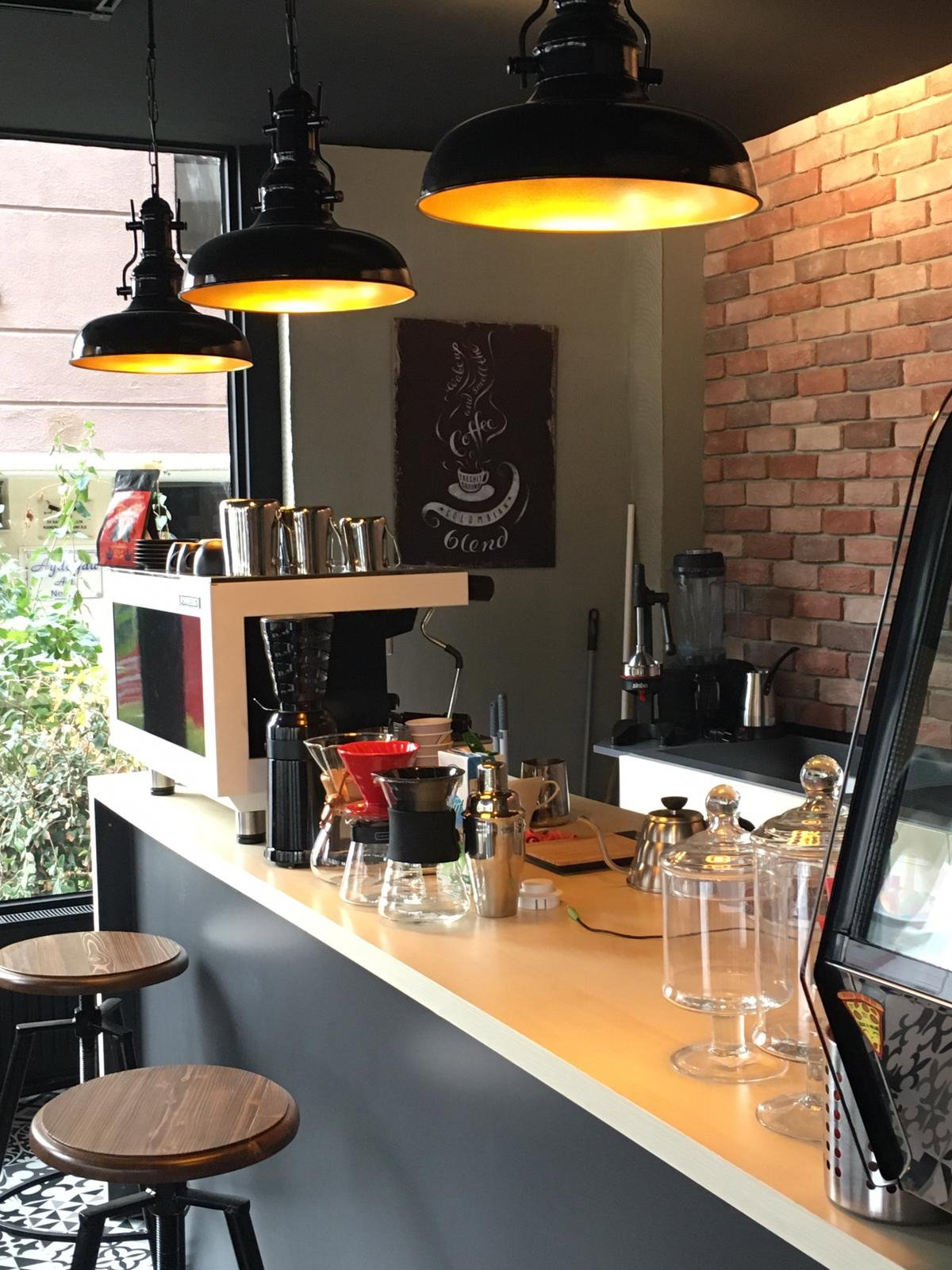 Strada Coffee Shop