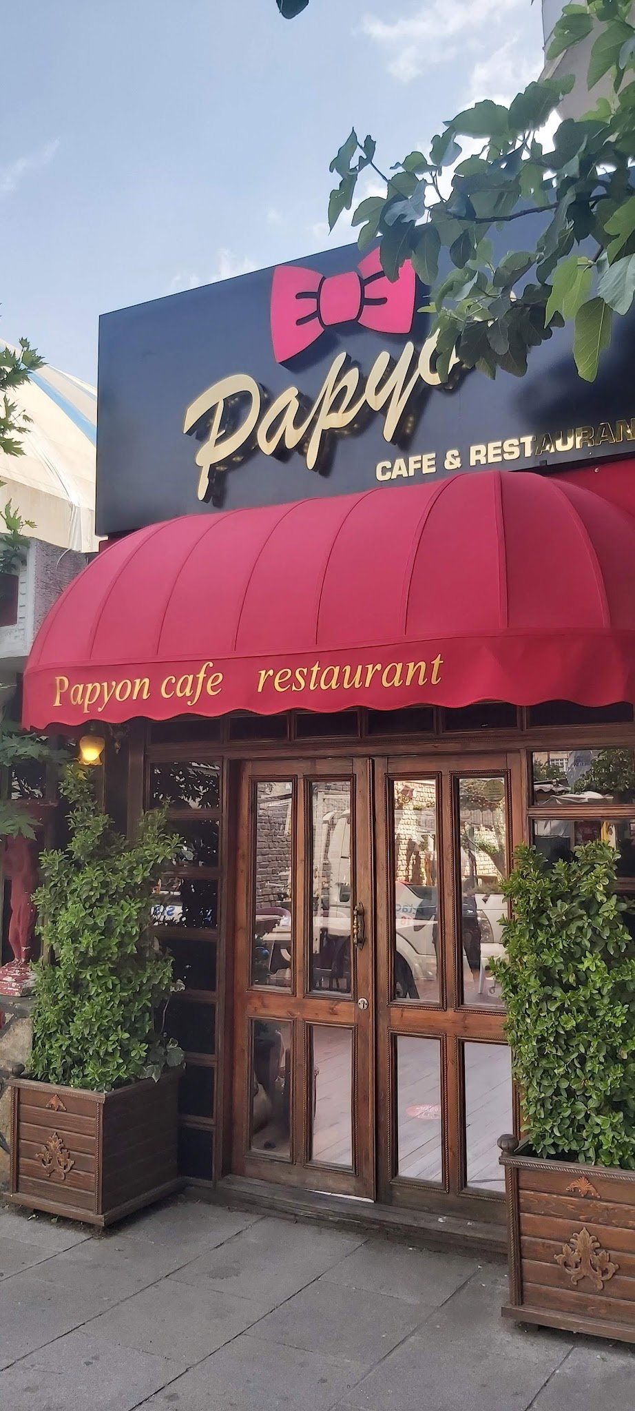 Papyon Cafe