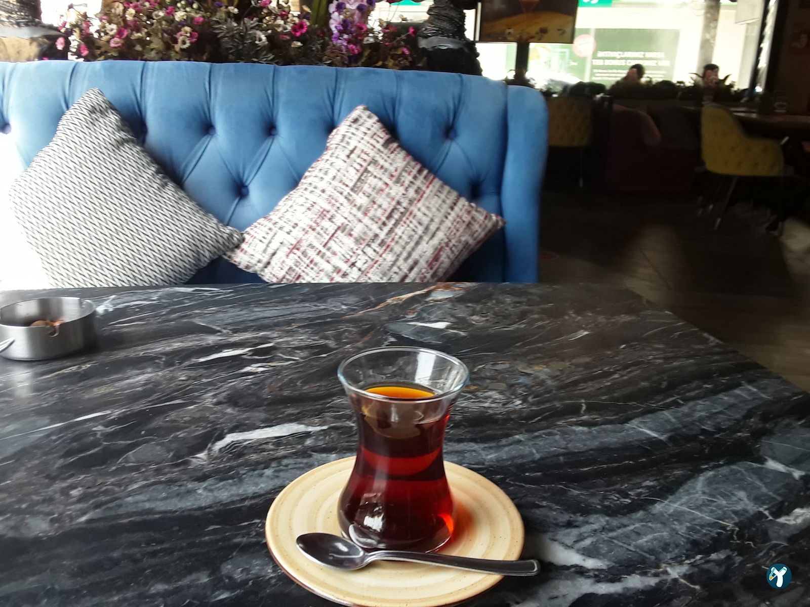 Mahall Cafe & Restaurant