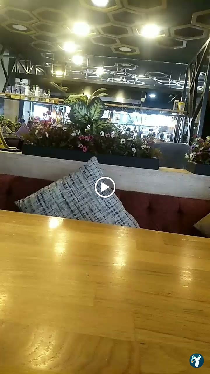 Mahall Cafe & Restaurant