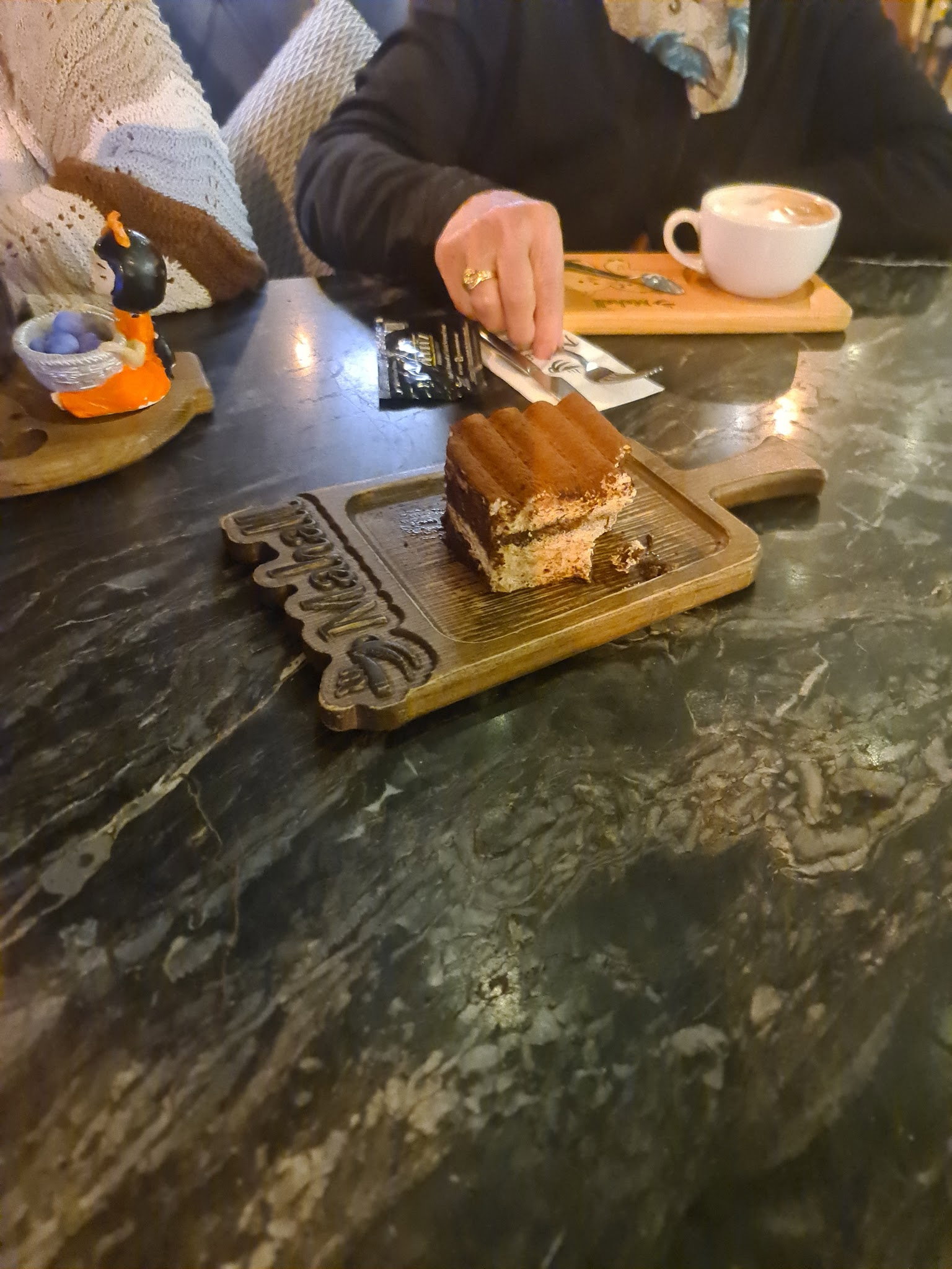 Mahall Cafe & Restaurant