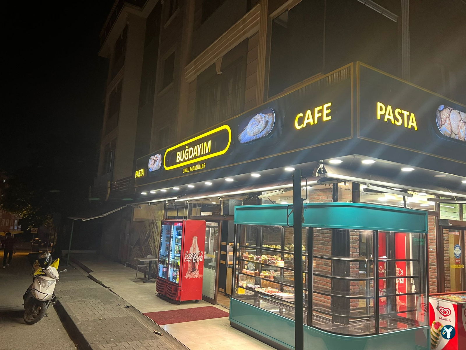 Sinanlı Unlu Mamülleri & Pasta & Cafe