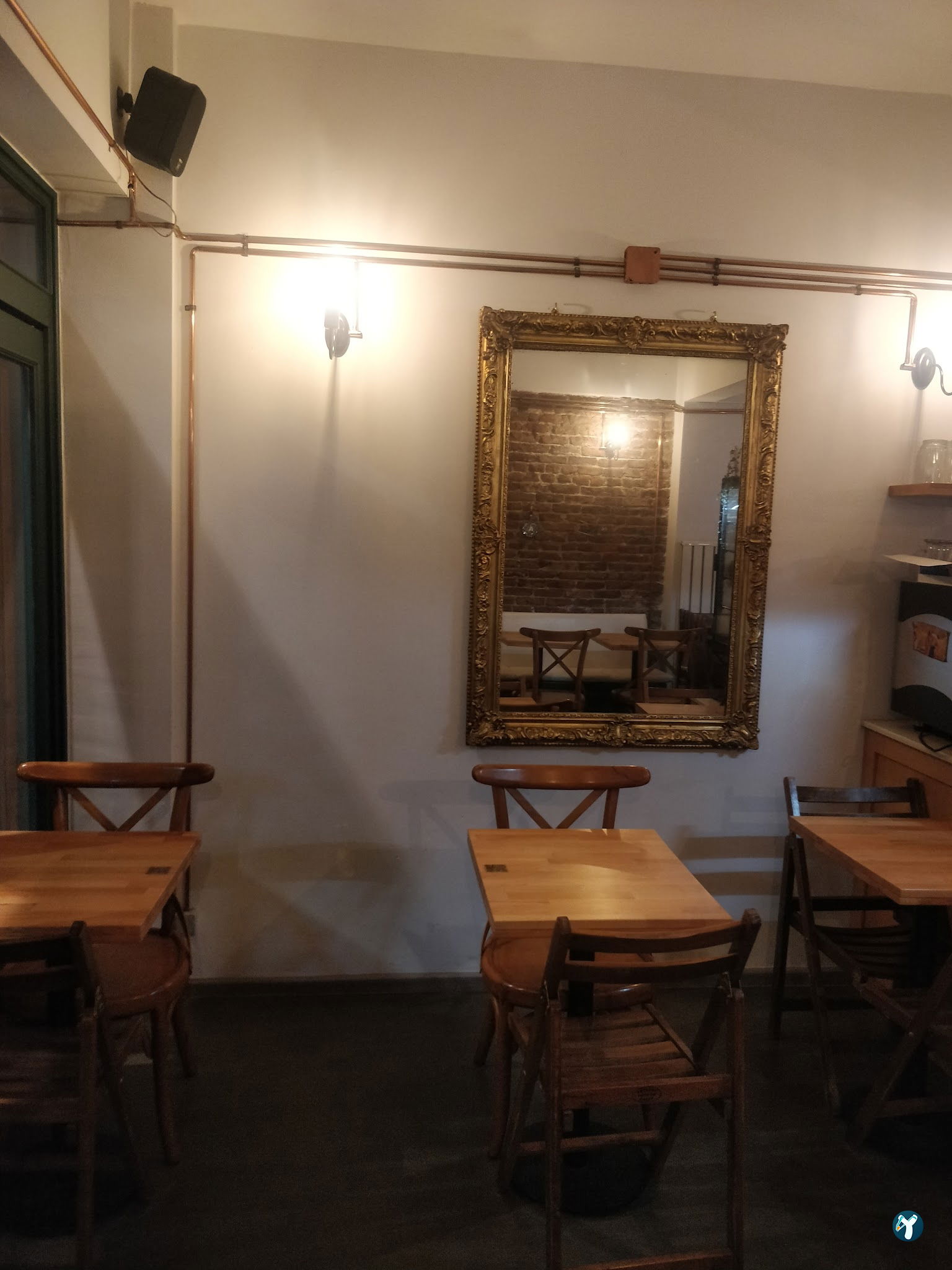 Island Cafe Kuzguncuk