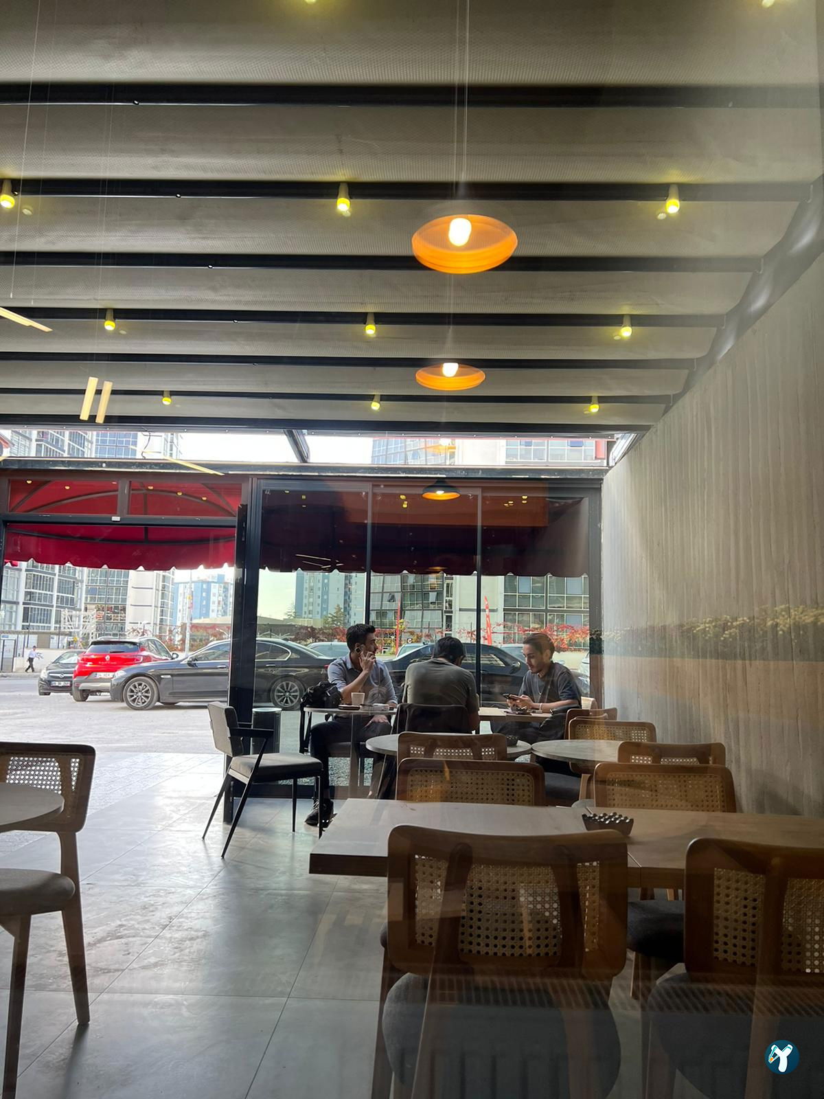 On&Ff Kütüphane Cafe Eryaman