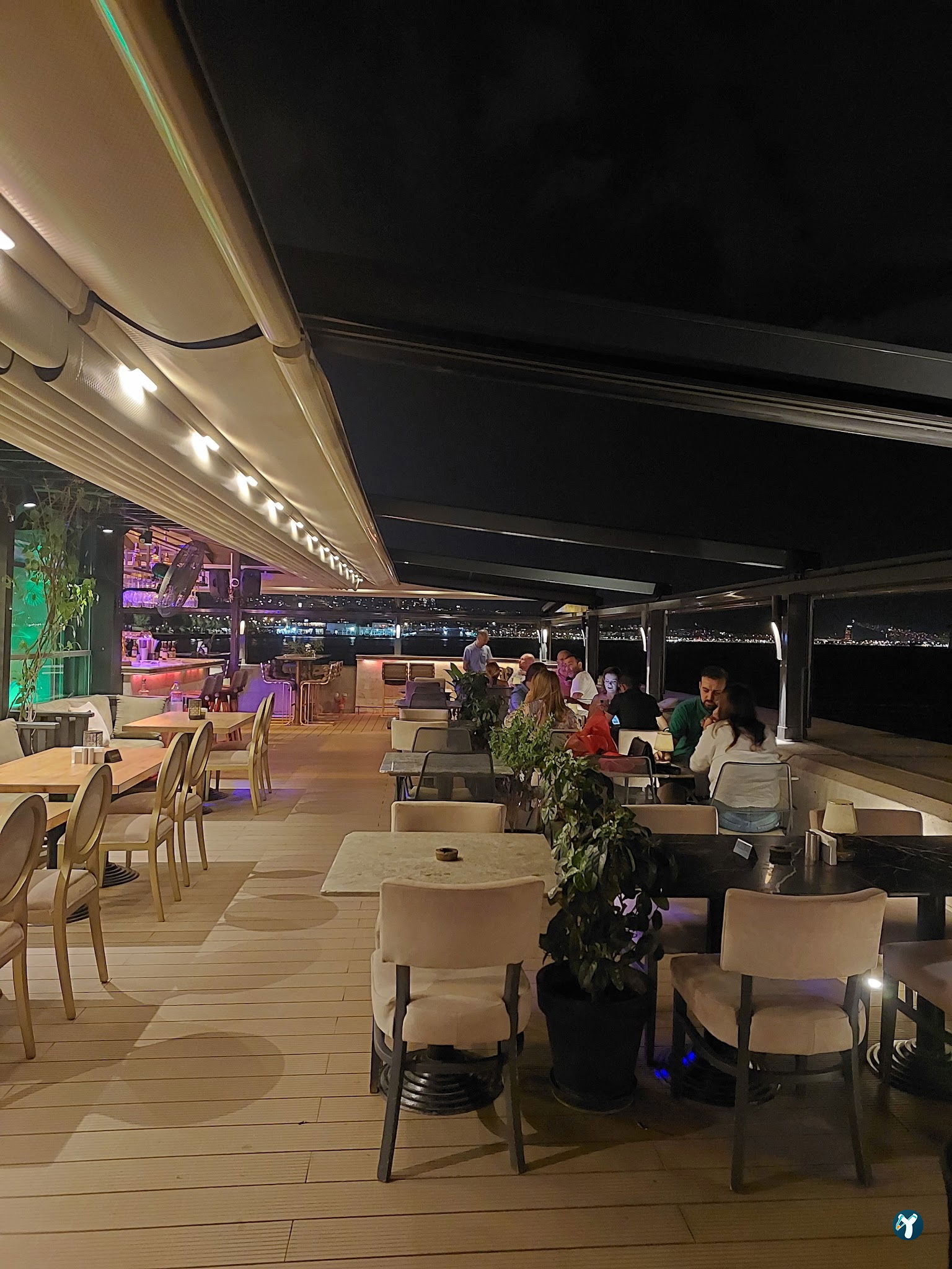 L’Aura Kitchen & Bar Konak Pier