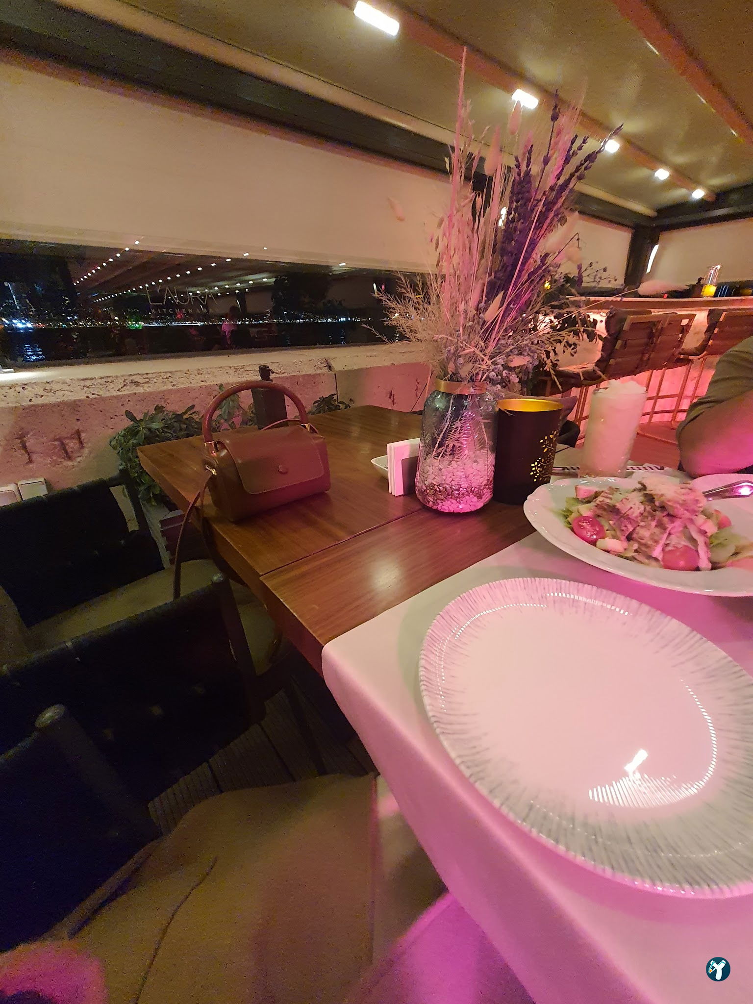 L’Aura Kitchen & Bar Konak Pier