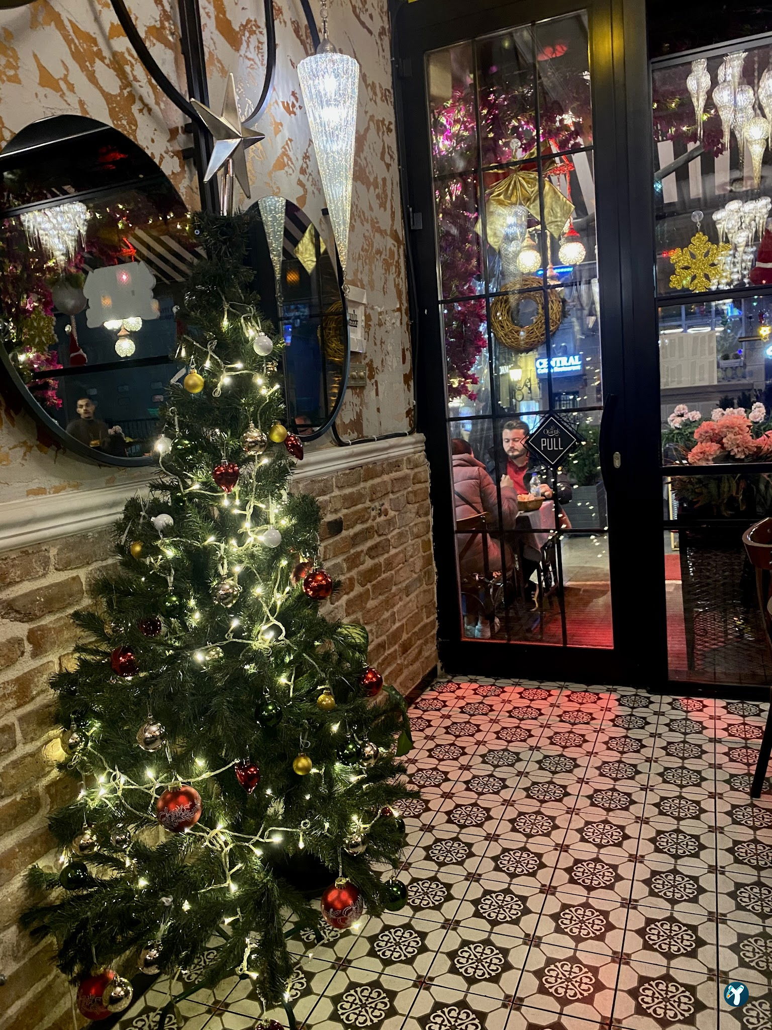 Esto Restaurant