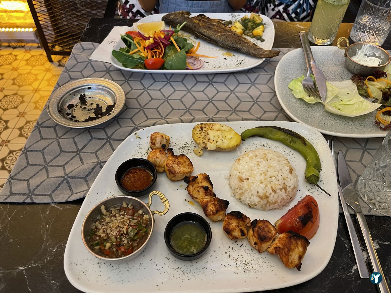 Esto Restaurant