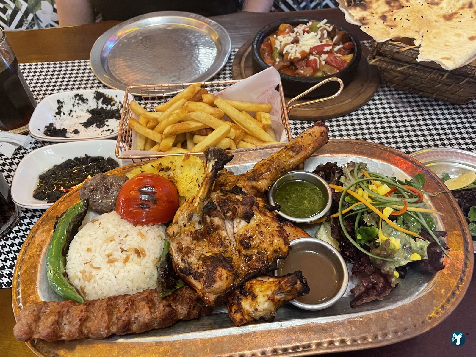 Esto Restaurant