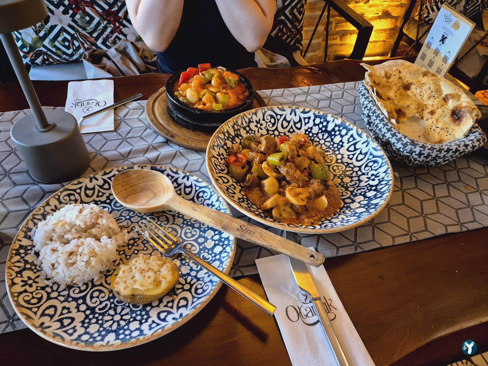 Esto Restaurant