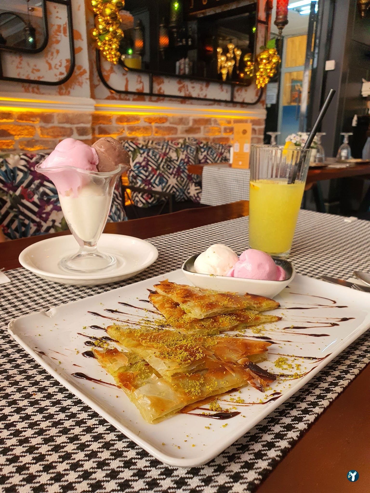 Esto Restaurant
