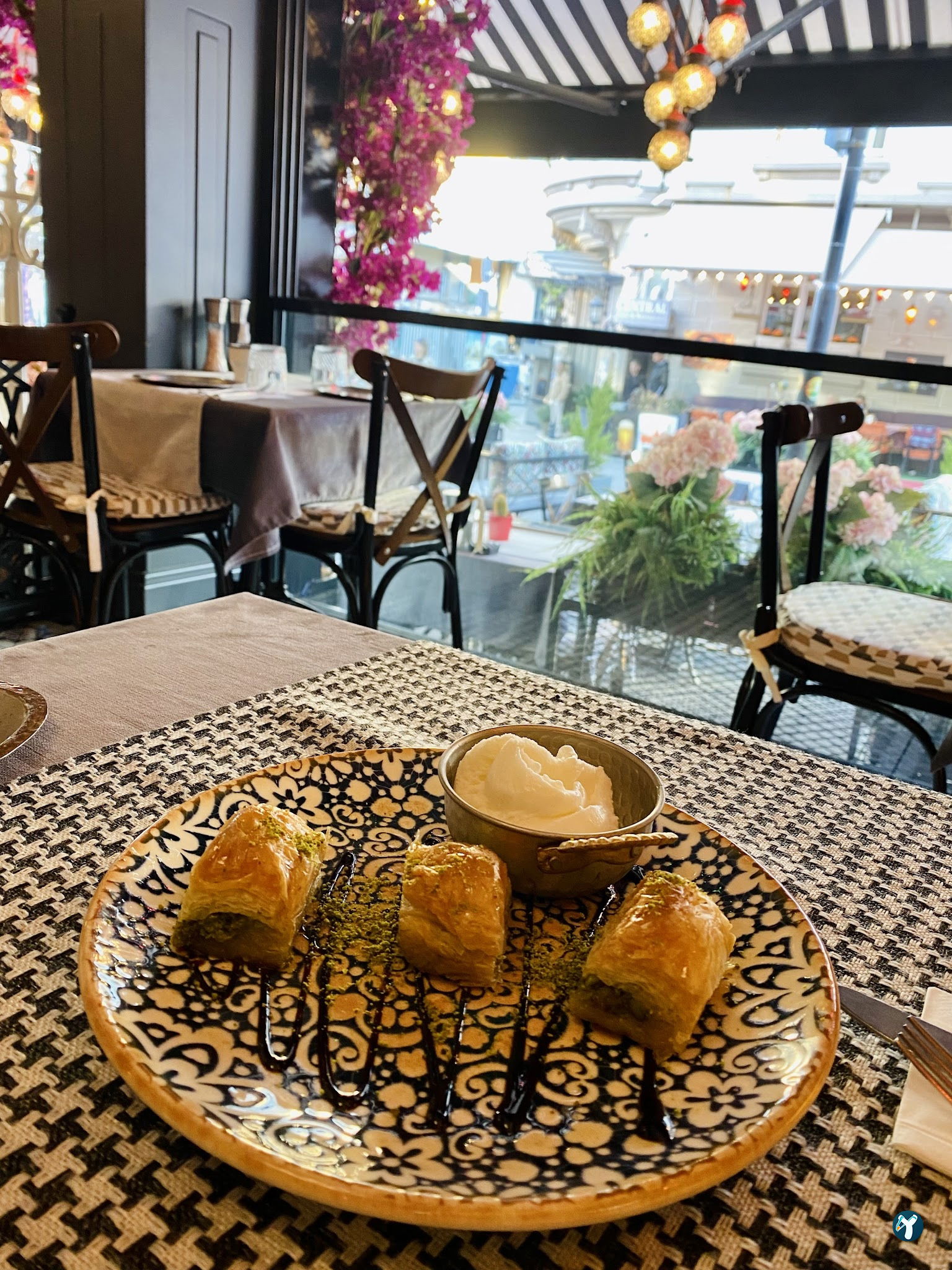Esto Restaurant