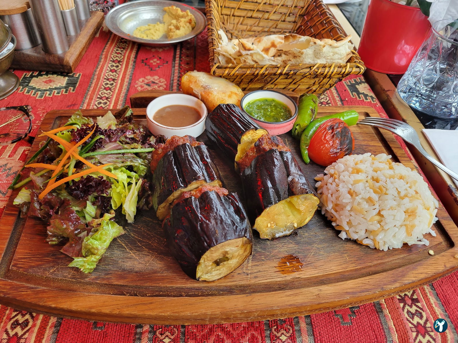 Esto Restaurant