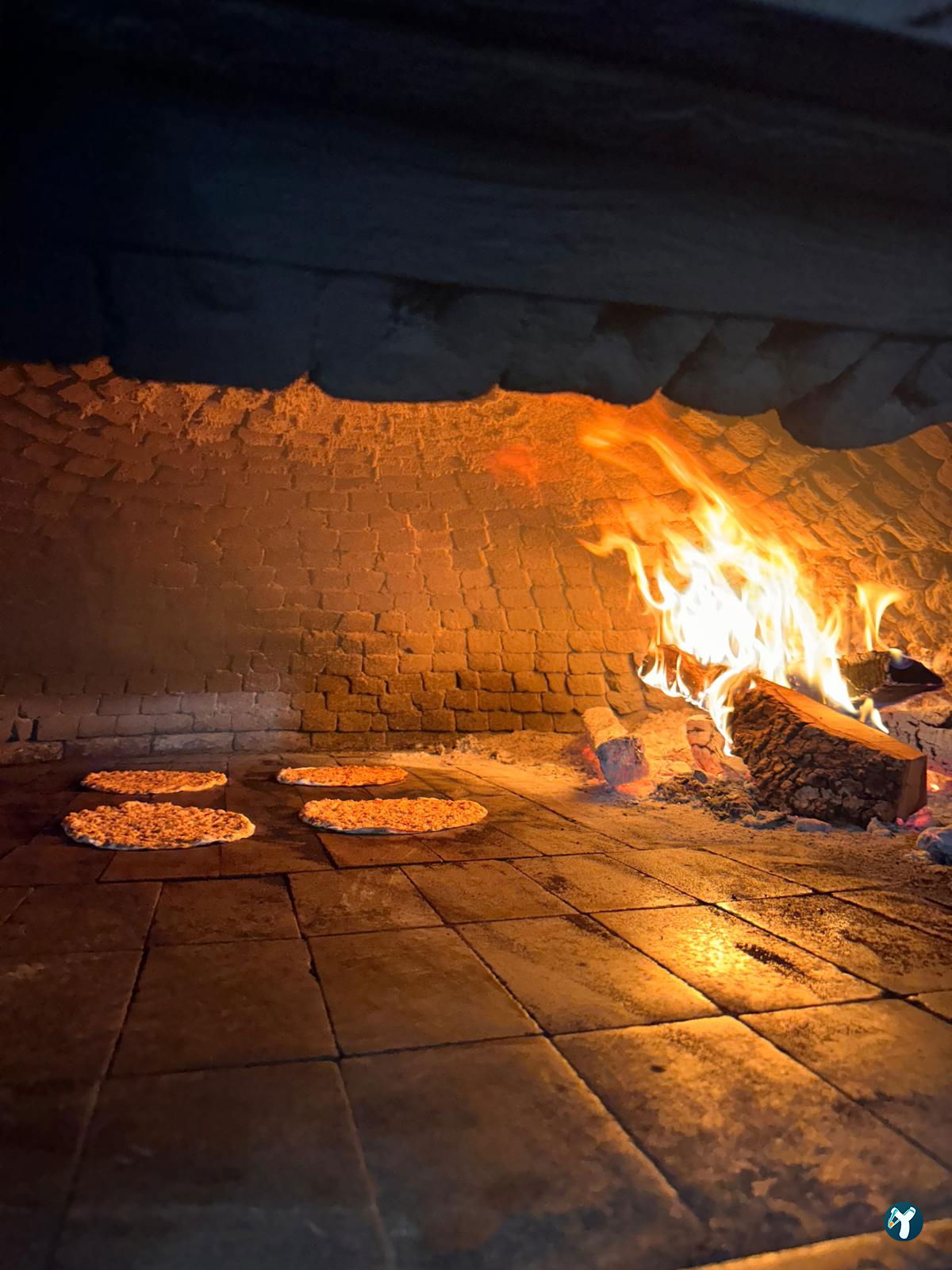 Gebizli Etli Pide Döner Kebap Salonu Mevlana