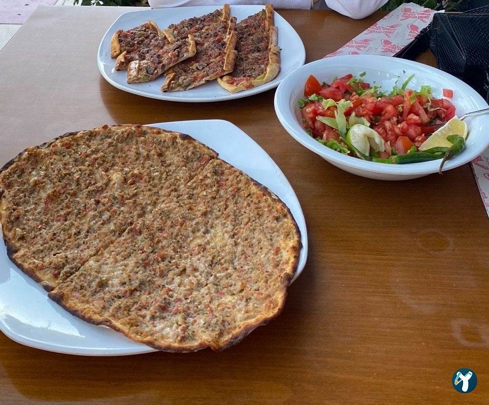 Gebizli Etli Pide Döner Kebap Salonu Mevlana