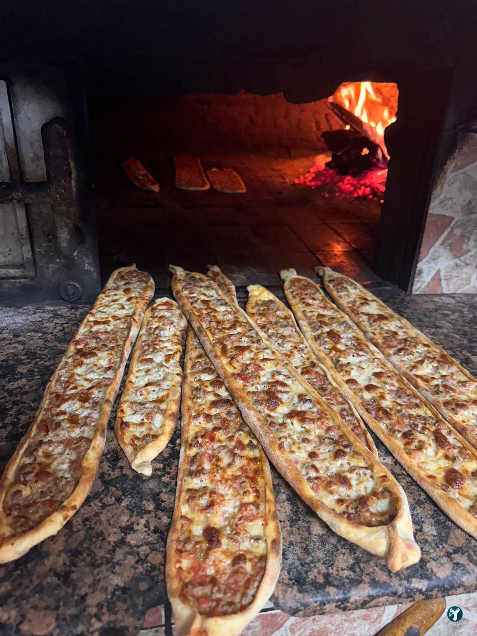 Gebizli Etli Pide Döner Kebap Salonu Mevlana