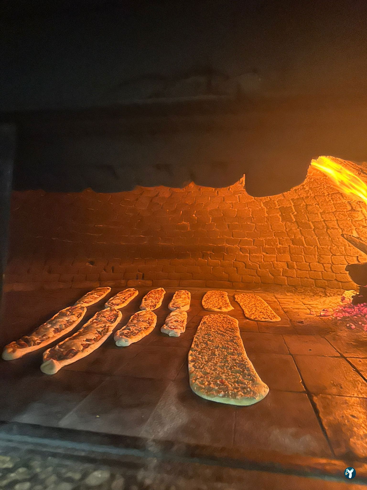 Gebizli Etli Pide Döner Kebap Salonu Mevlana