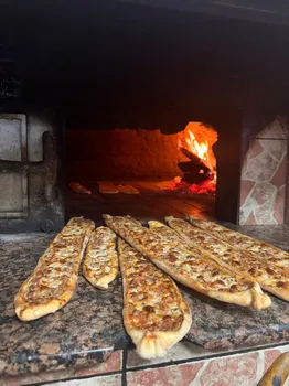 Gebizli Etli Pide Döner Kebap Salonu Mevlana resimleri