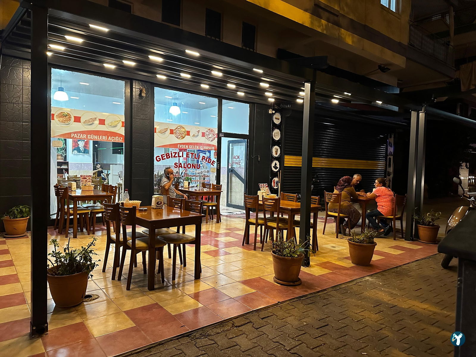 Gebizli Etli Pide Döner Kebap Salonu Mevlana