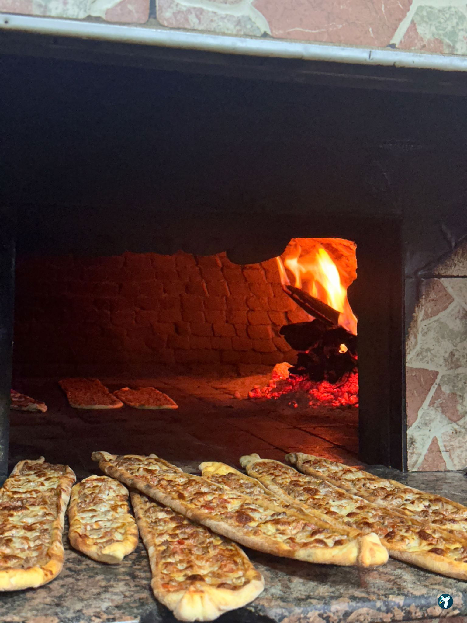 Gebizli Etli Pide Döner Kebap Salonu Mevlana
