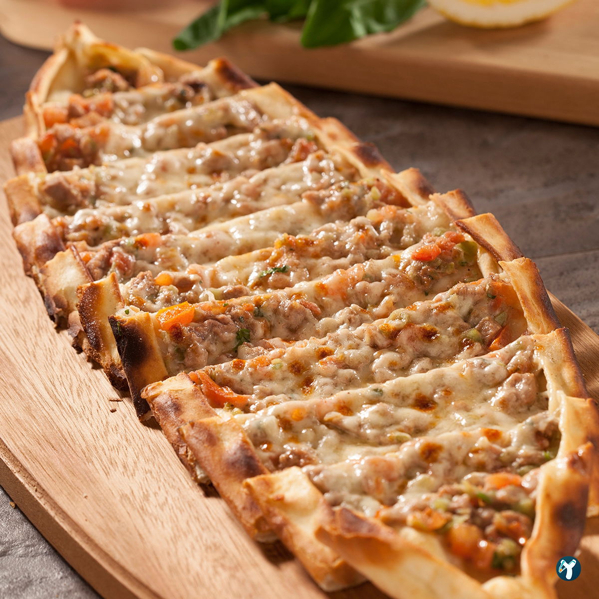Gebizli Etli Pide Döner Kebap Salonu Mevlana