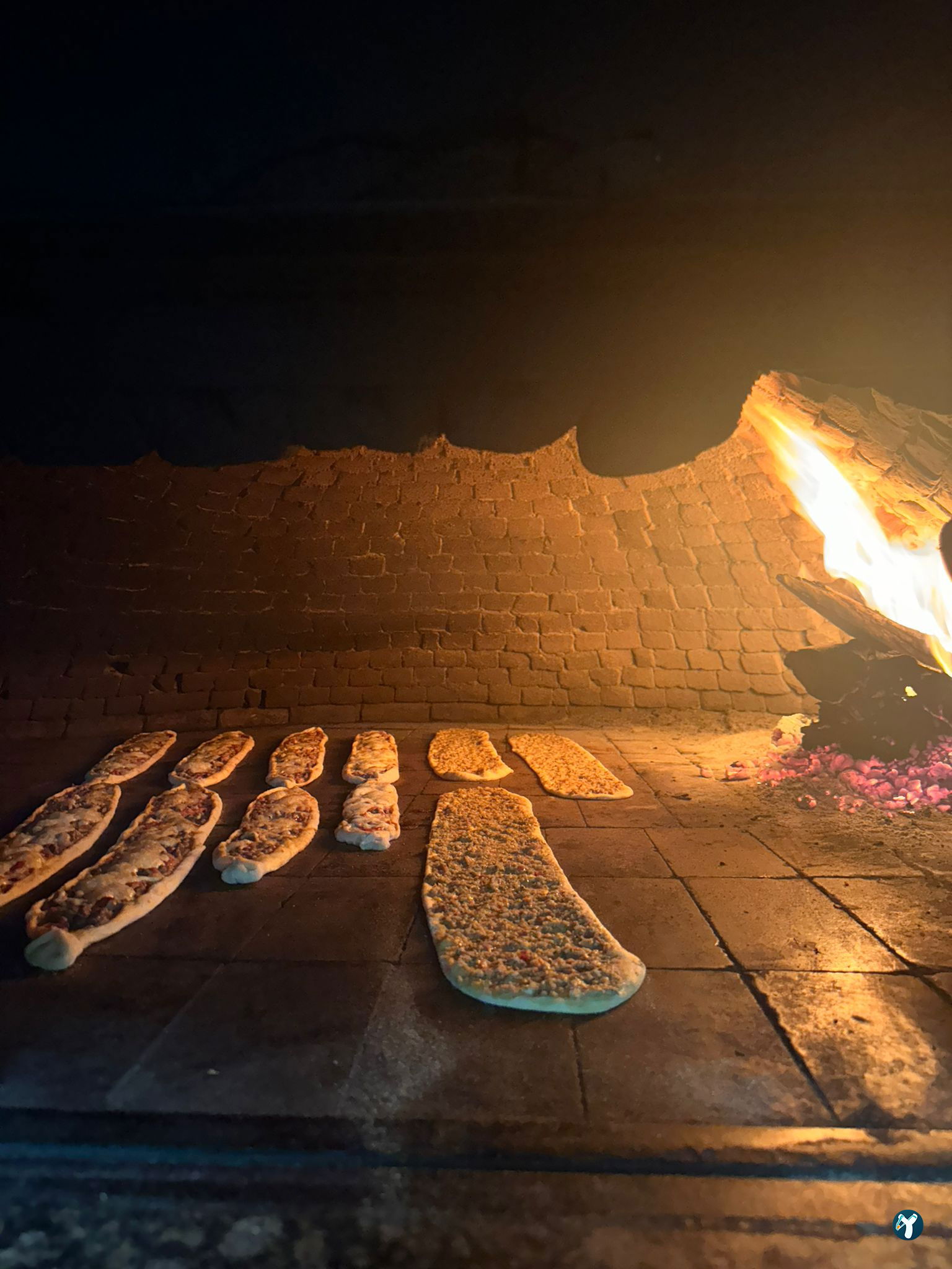 Gebizli Etli Pide Döner Kebap Salonu Mevlana