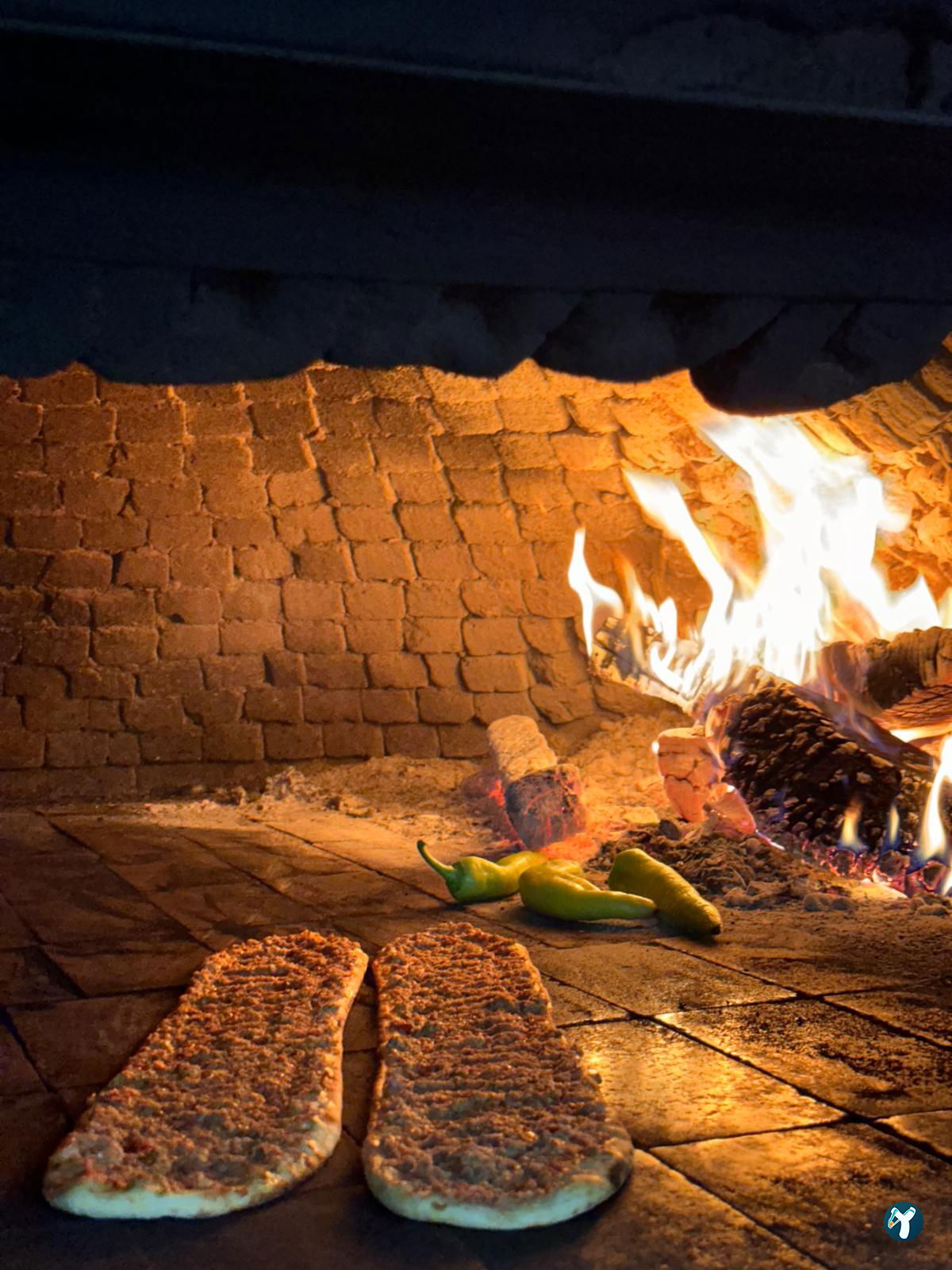 Gebizli Etli Pide Döner Kebap Salonu Mevlana