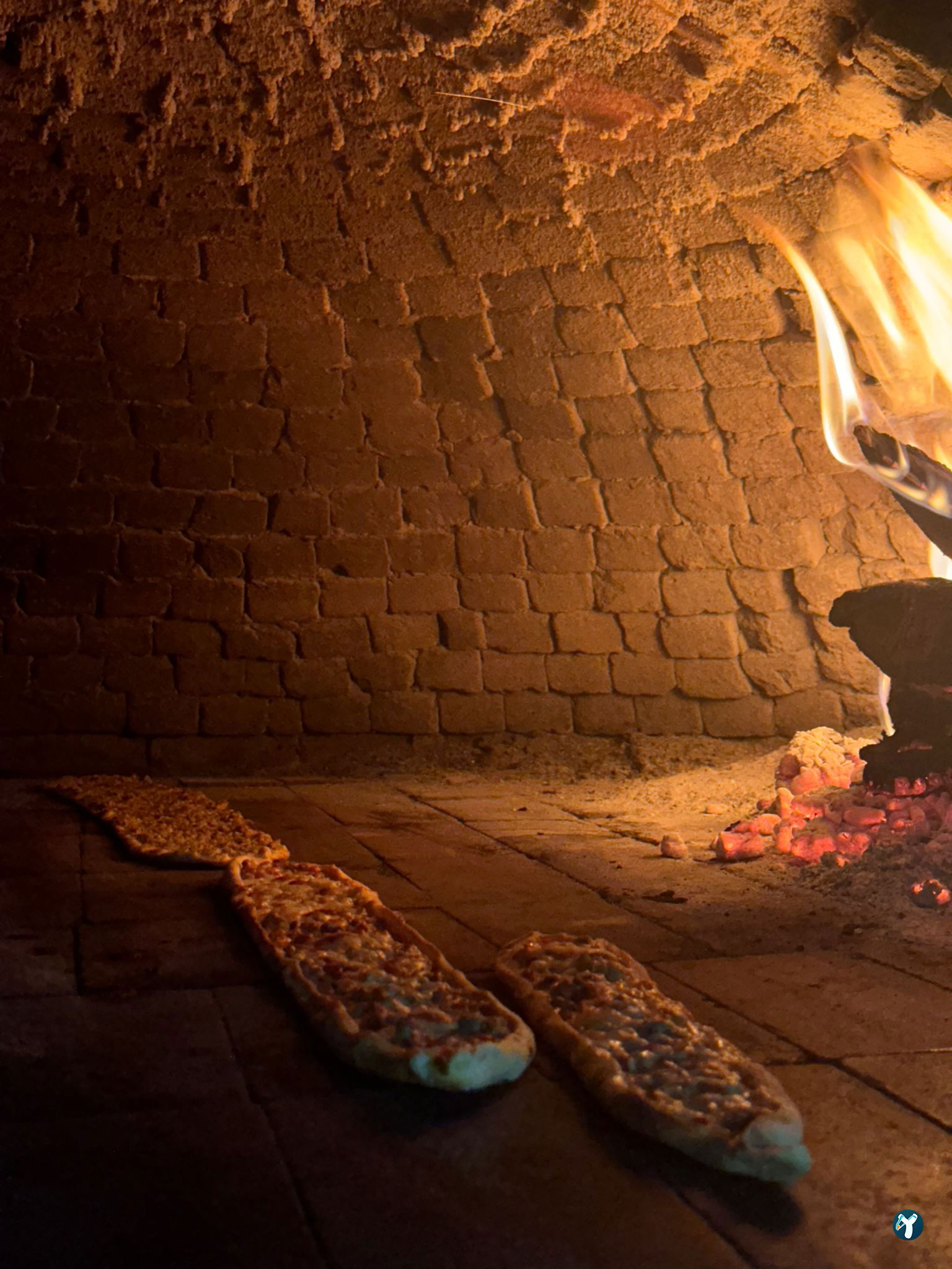 Gebizli Etli Pide Döner Kebap Salonu Mevlana
