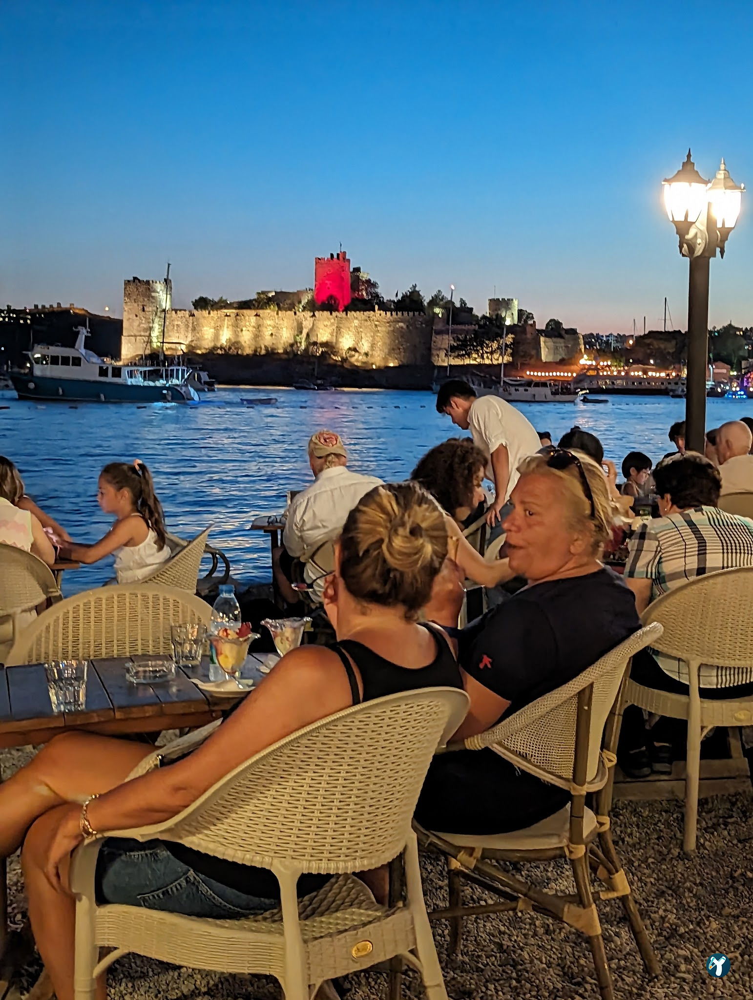 Penguen Cafe Restaurant