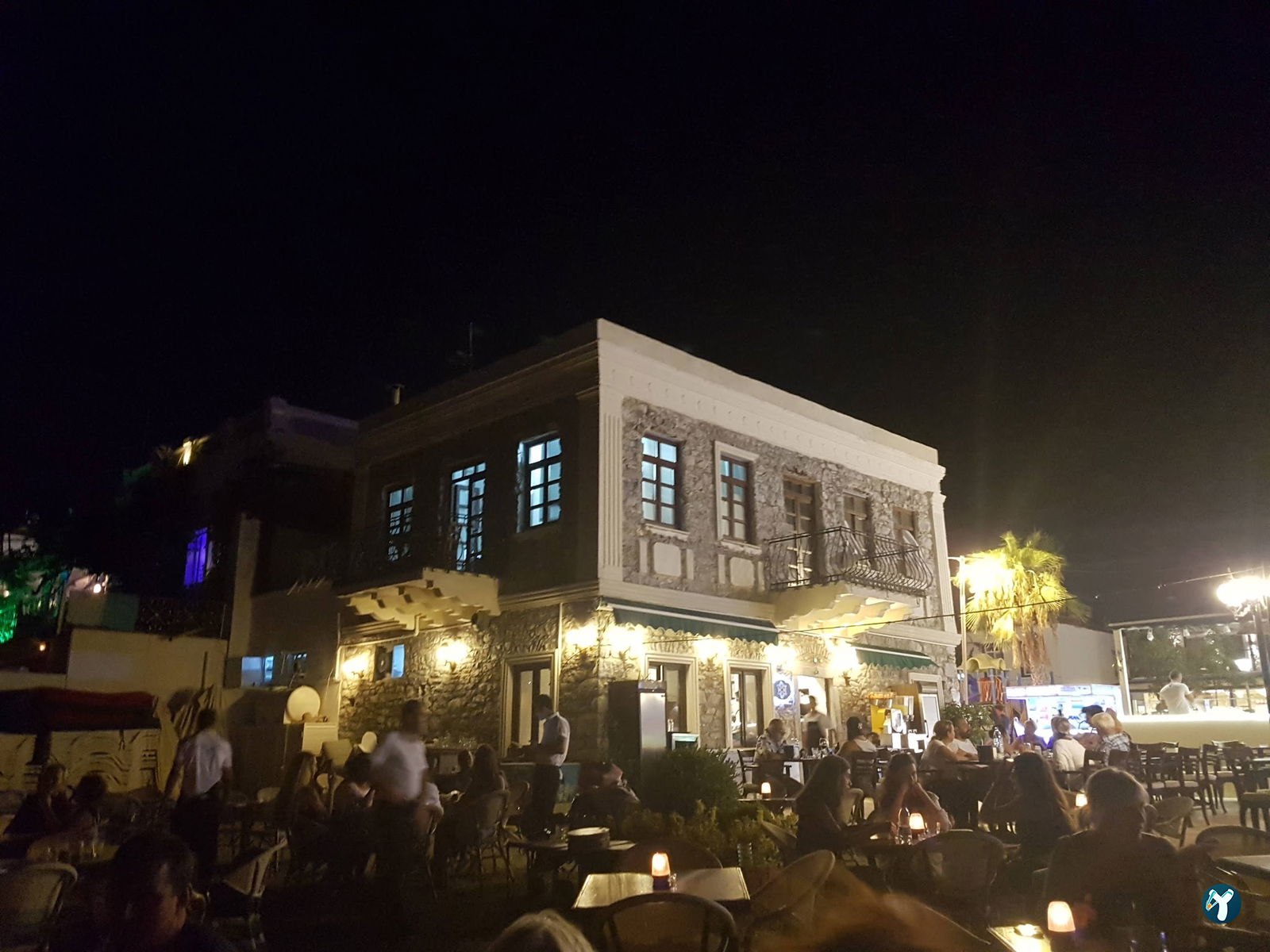 Penguen Cafe Restaurant