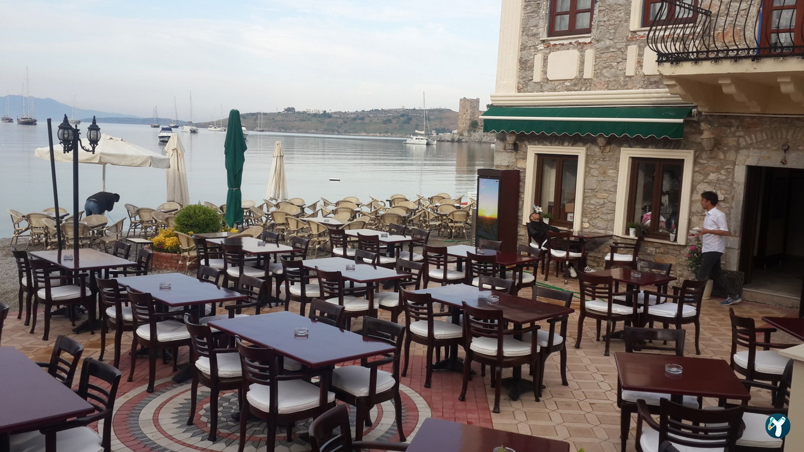 Penguen Cafe Restaurant