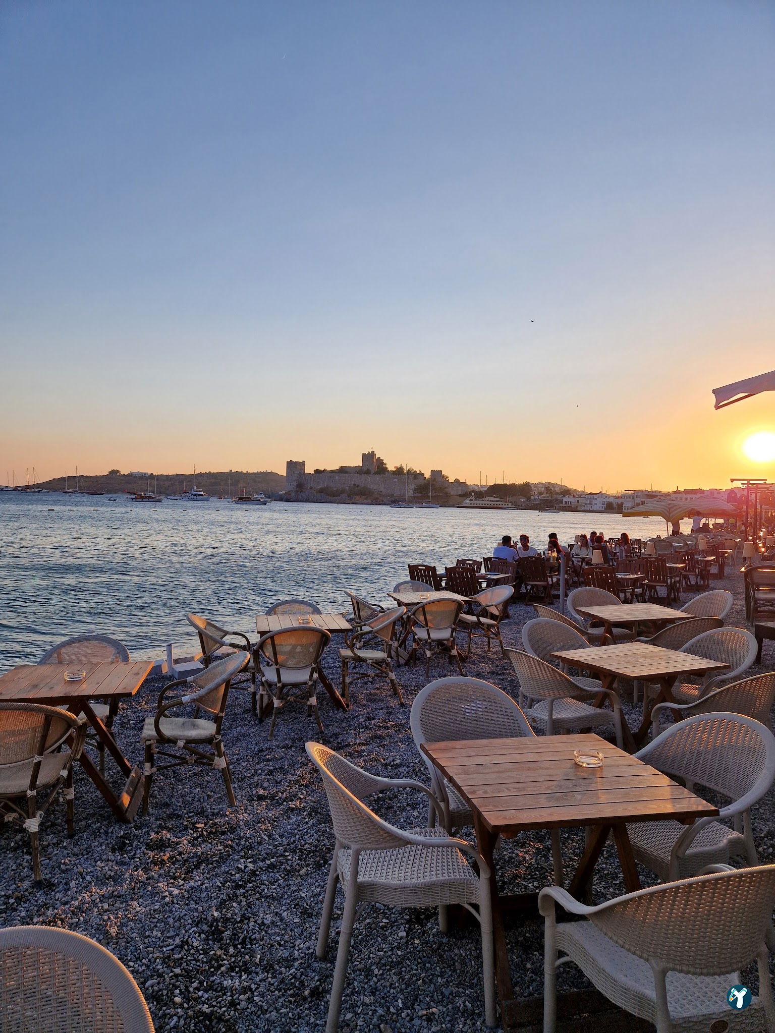 Penguen Cafe Restaurant