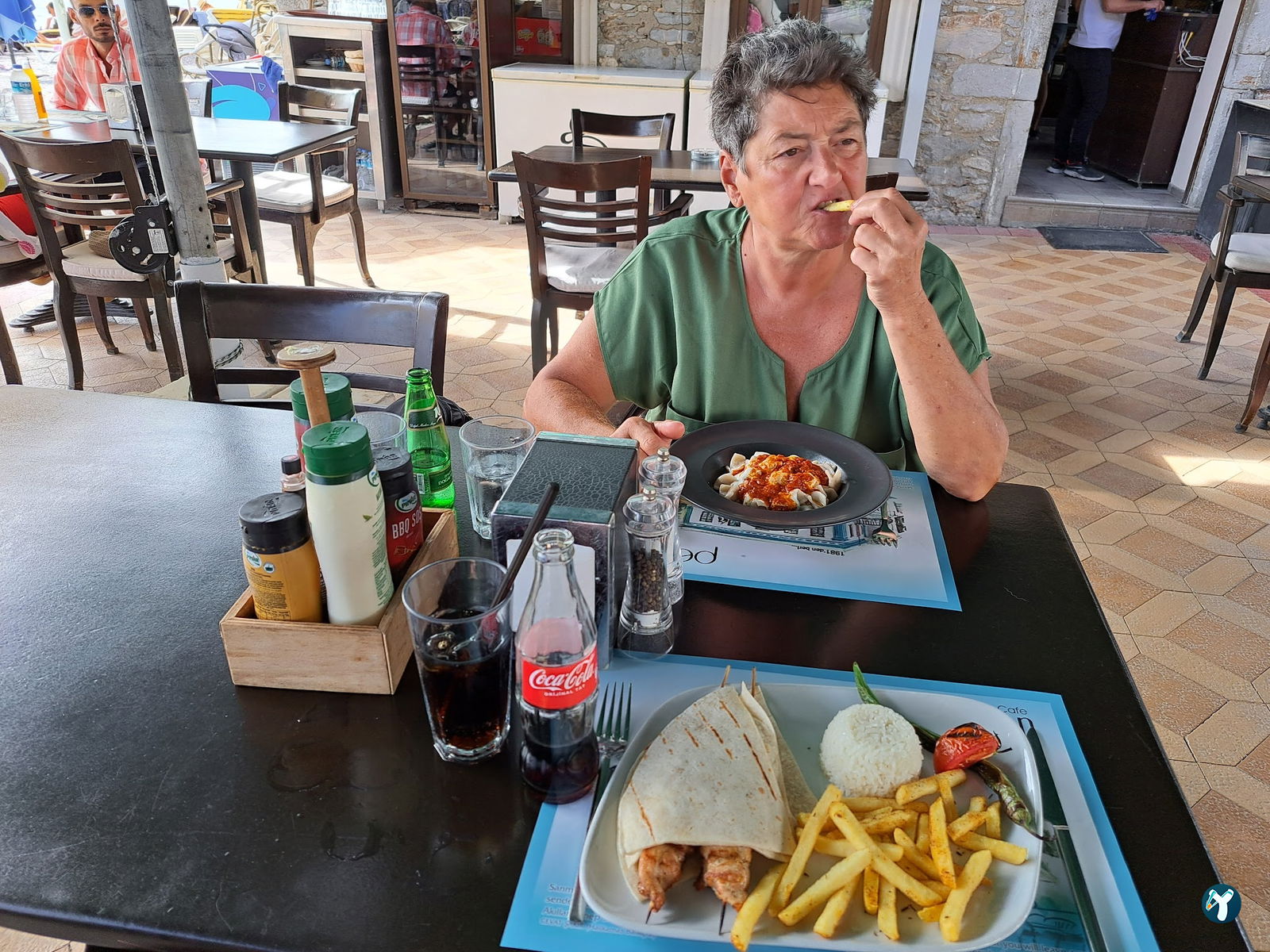 Penguen Cafe Restaurant
