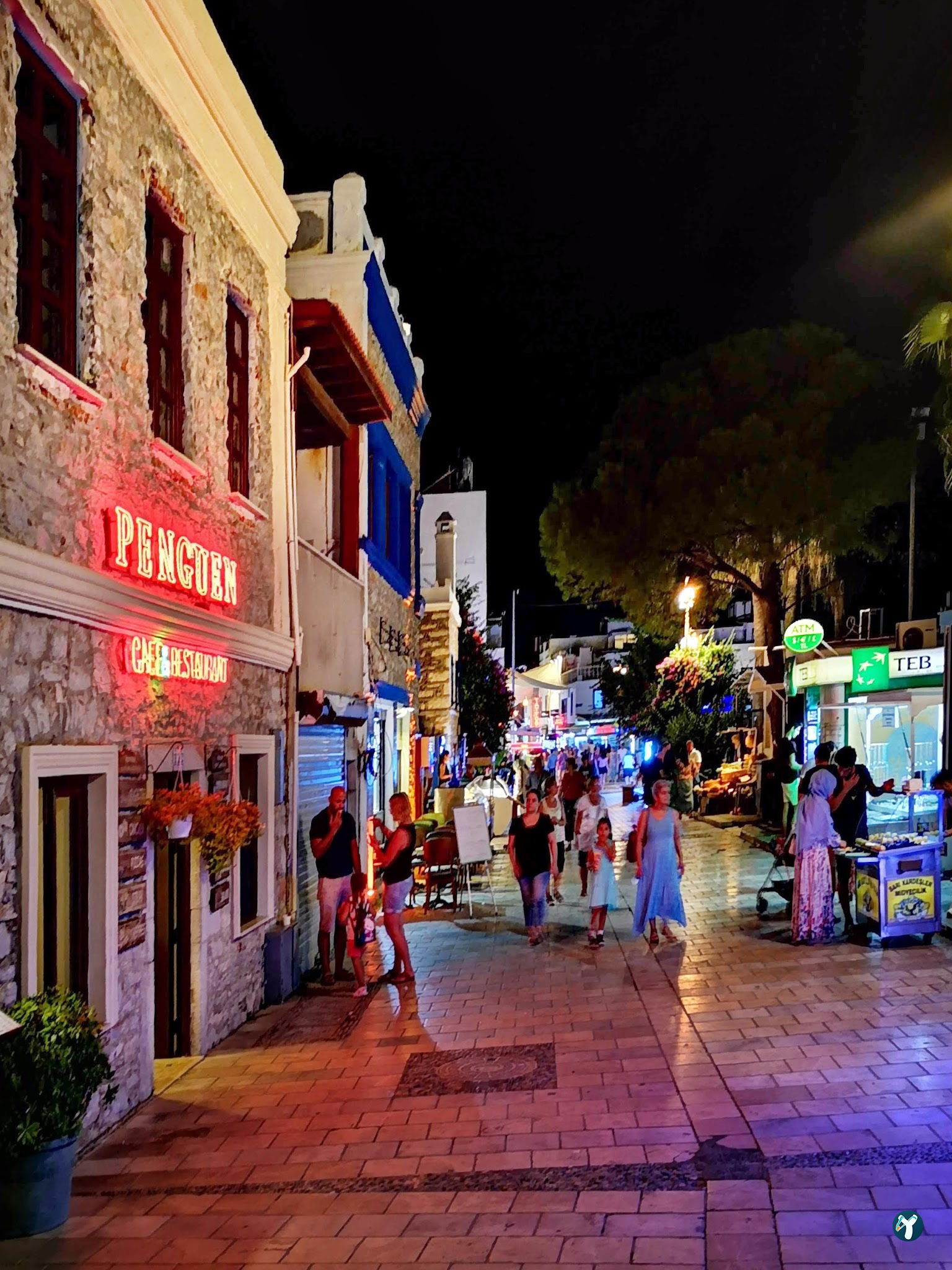 Penguen Cafe Restaurant