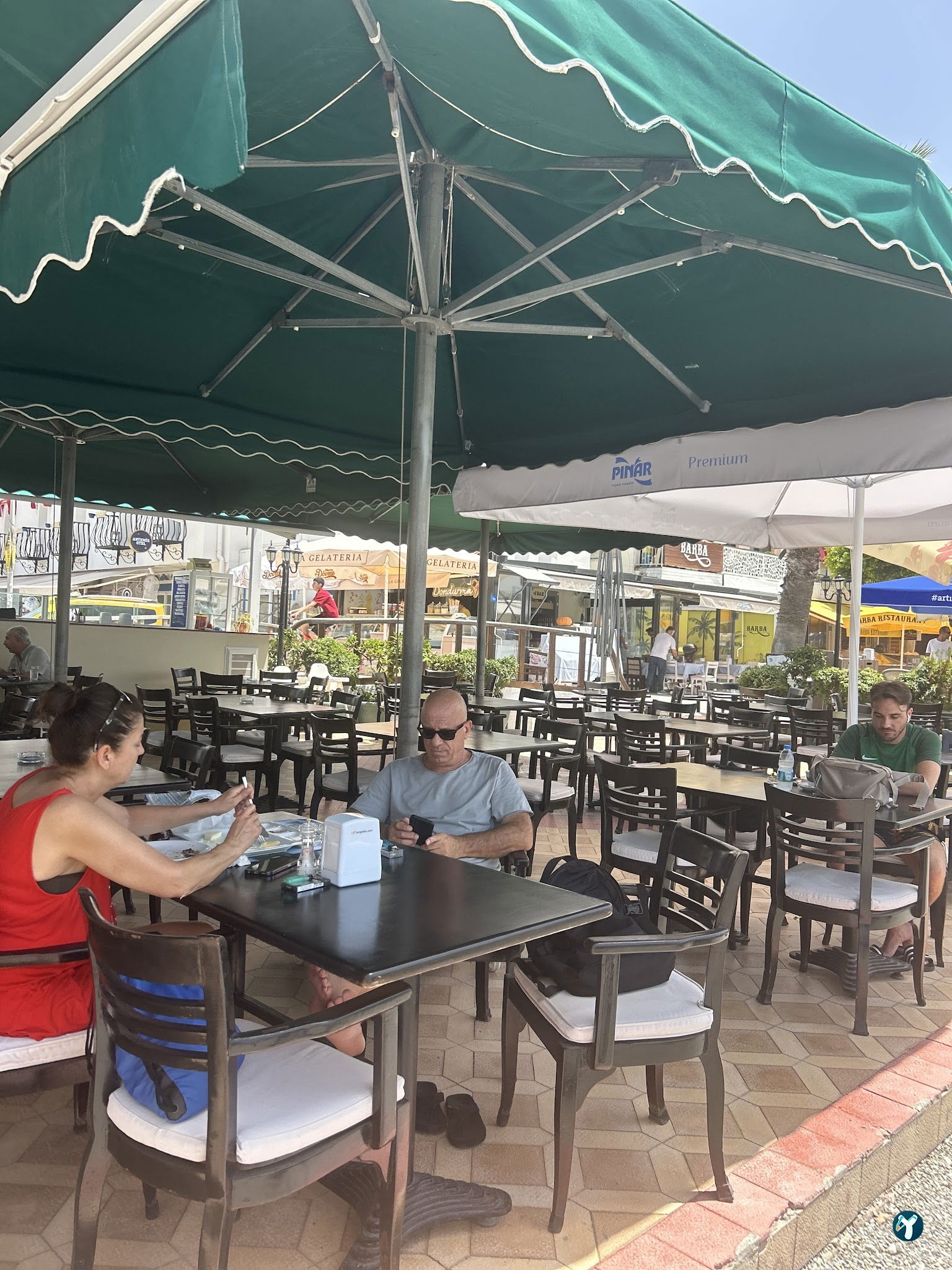 Penguen Cafe Restaurant