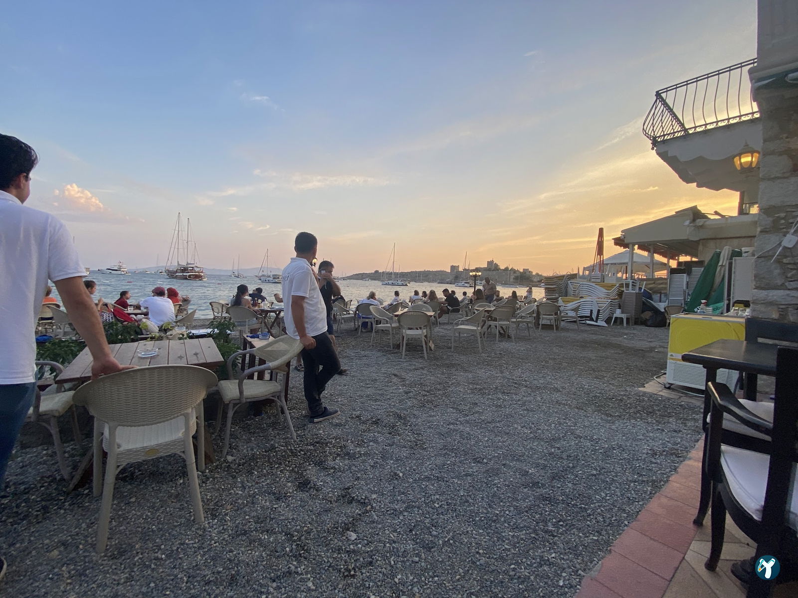 Penguen Cafe Restaurant