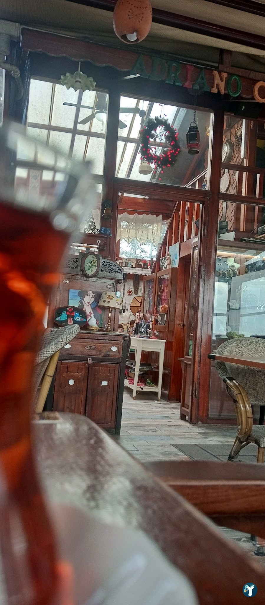 Adriano Antik Kafe