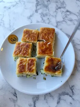 CİHAN USTA BÖREK BAKLAVA BURMA resimleri