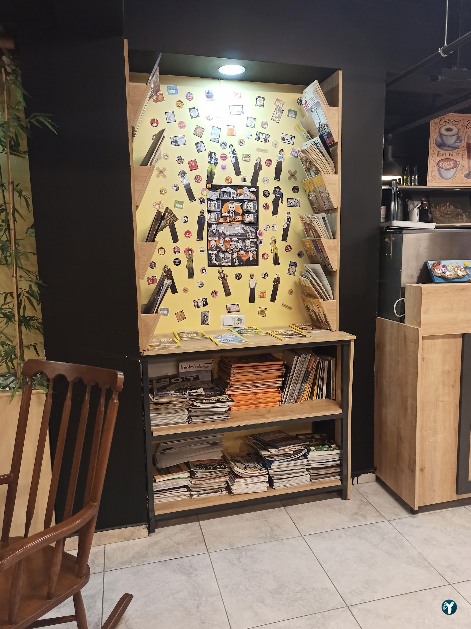 Palto Kitap & Kahve