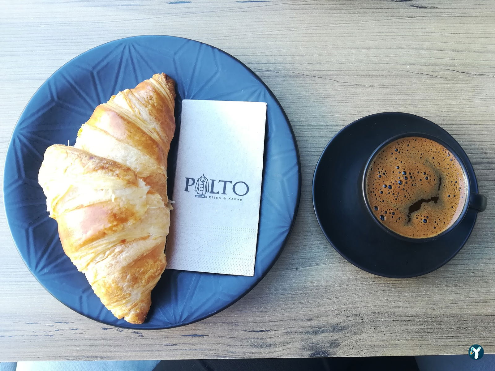 Palto Kitap & Kahve