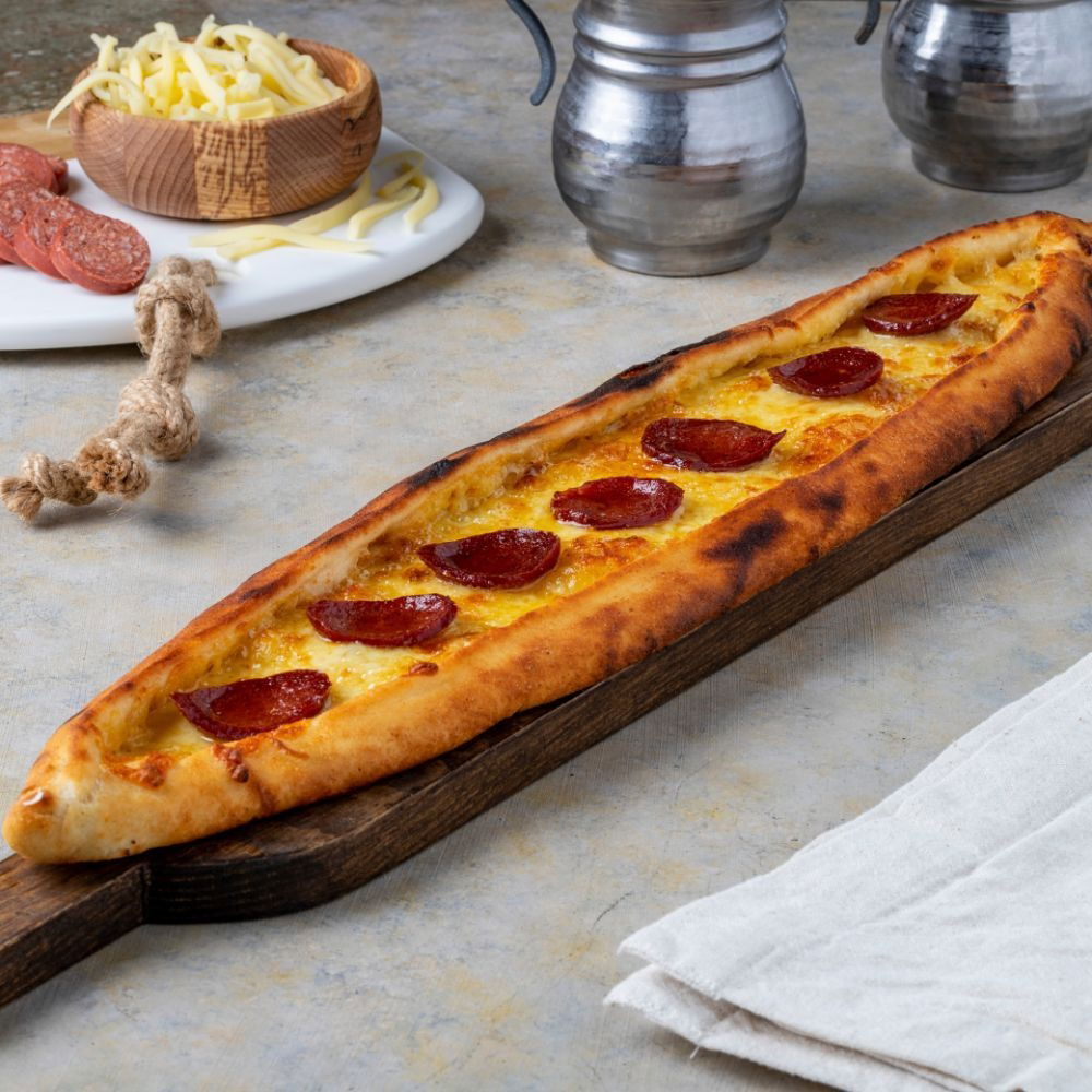 Sucuklu Kaşarlı Yumurtalı Pide (Açık)
