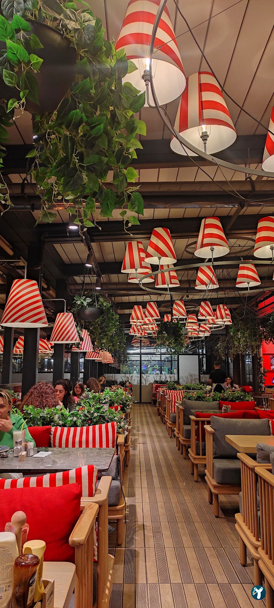 Chef Cello Cafe & Lounge