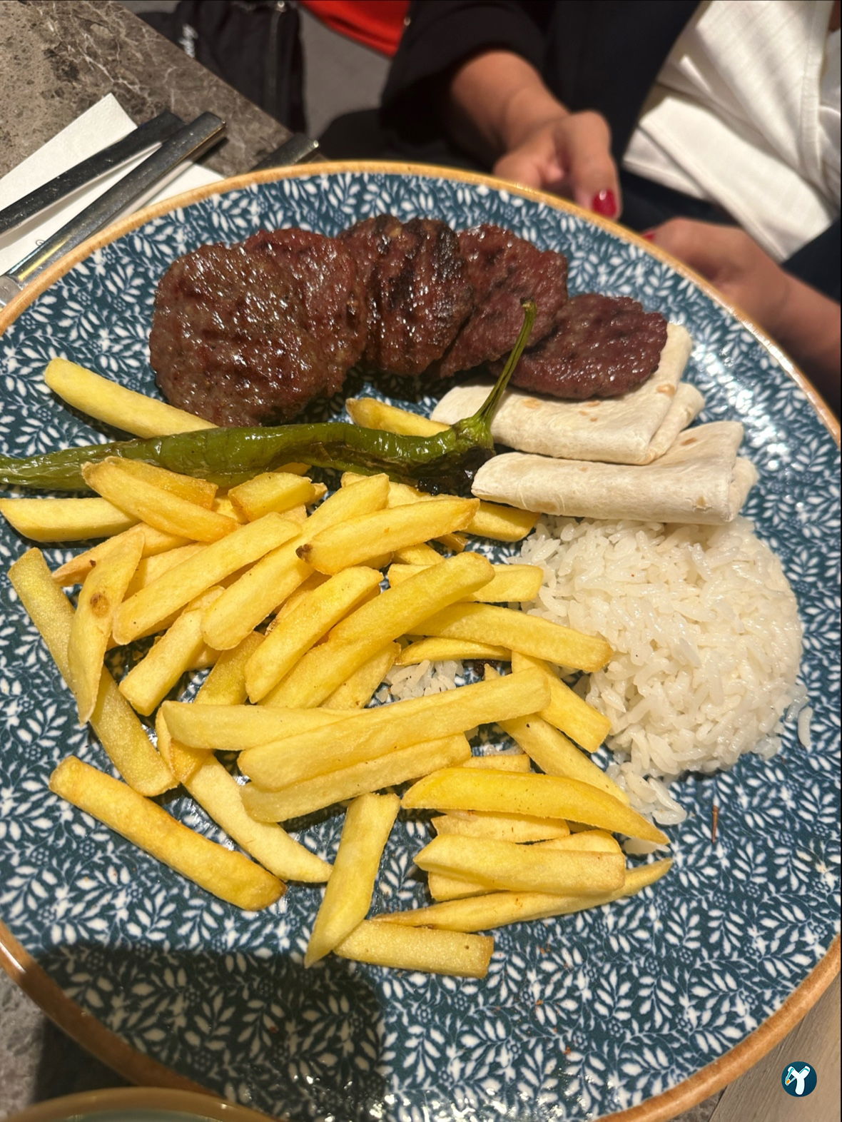 Chef Cello Cafe & Lounge